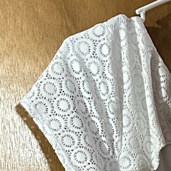 Used White Torrid Dress Knee length Textured Dress Open area in the back 2 - Picture 7 of 9